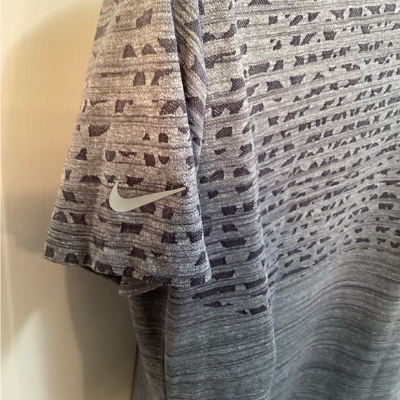 Nike Zonal Cooling Shirt - Picture 3 of 4